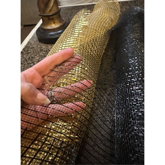 Two large rolls of mesh ribbon - Picture 3 of 5